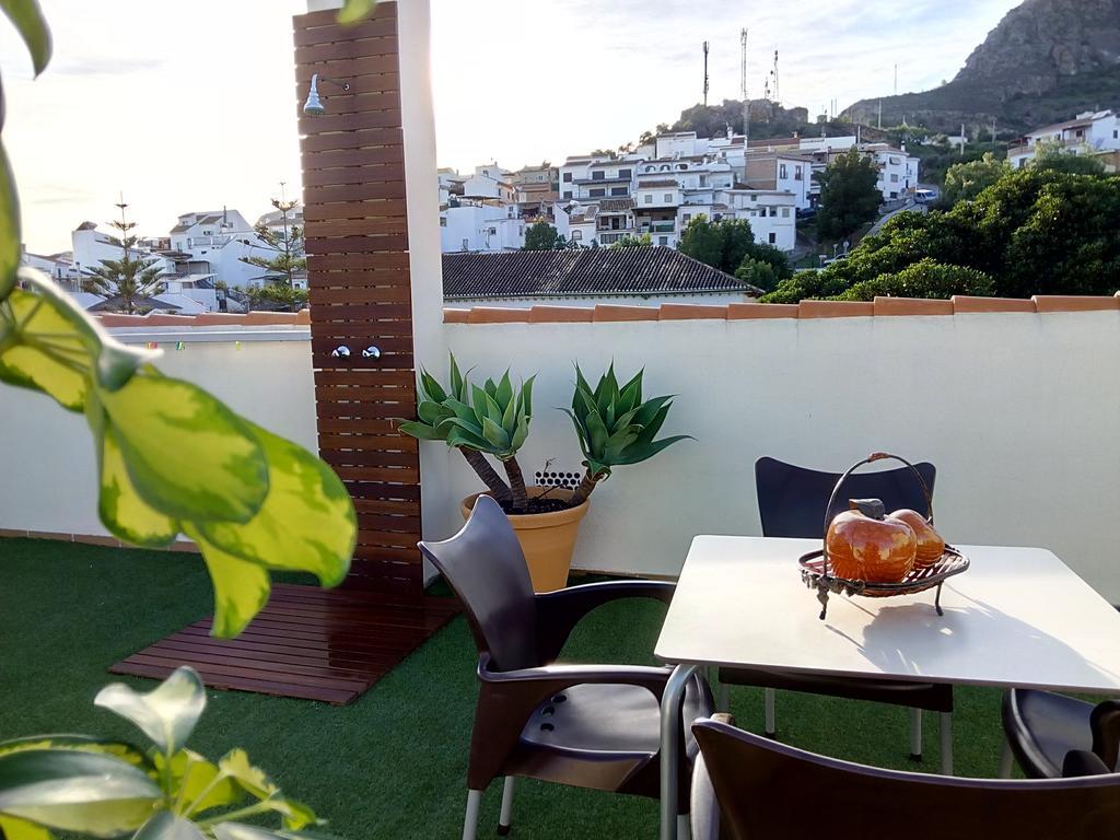 شقة Atico Guadalhorce - Mirador Privado Con Barbacoa Y Solarium ألورا المظهر الخارجي الصورة